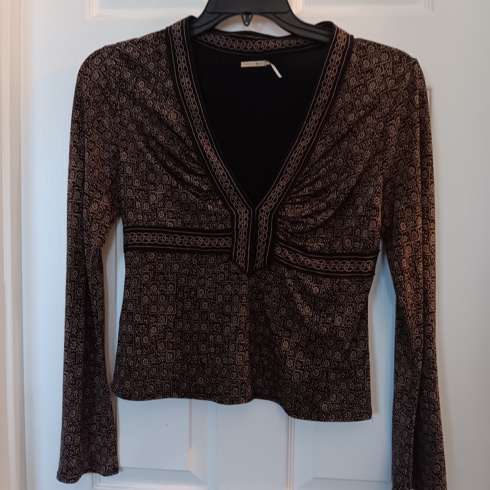 Max Studio Medium Stretchy Blouse.